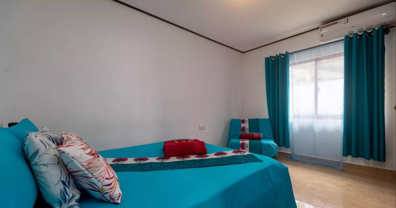 Апартаменты Chez Benoit Self Catering Виктория Экстерьер фото