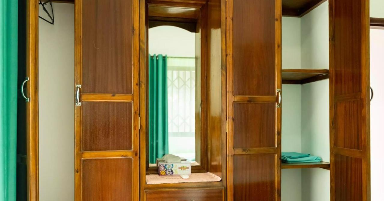 Апартаменты Chez Benoit Self Catering Виктория Экстерьер фото